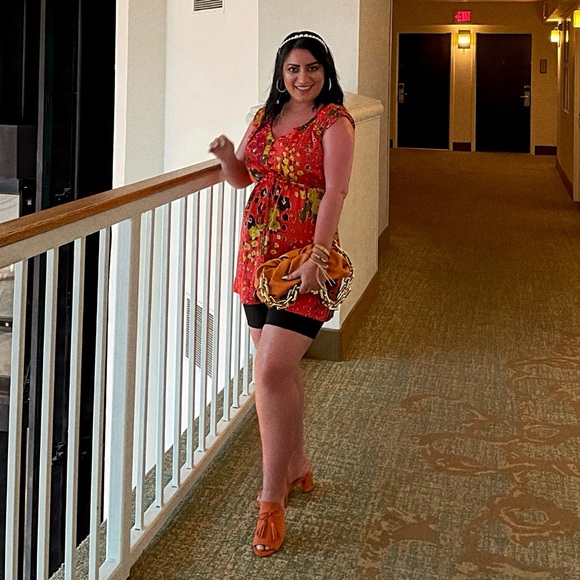 Meet your Posher, Mia - Picture 3 of 16